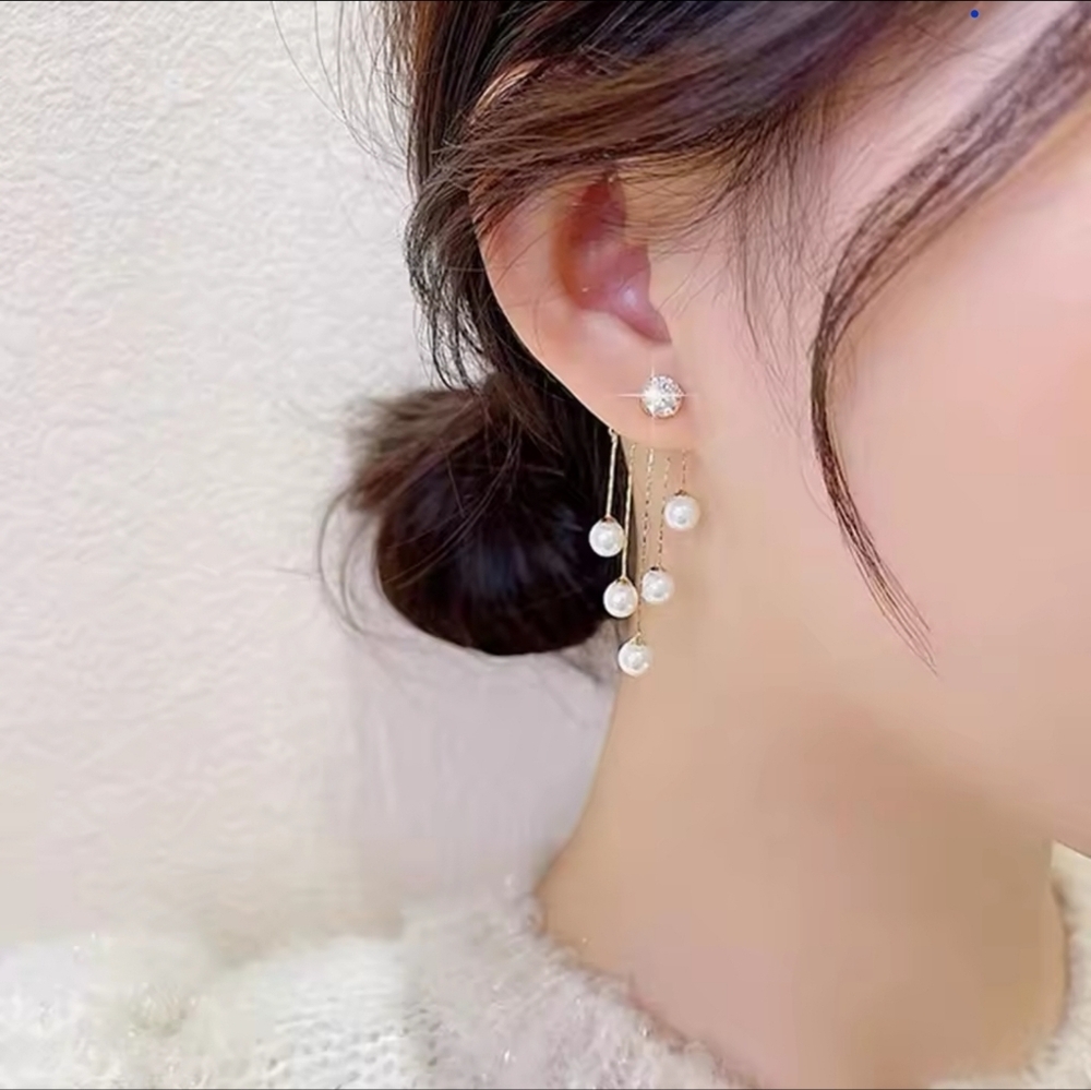 Gold and Pearl Dangle Earrings - Picture 4 of 4